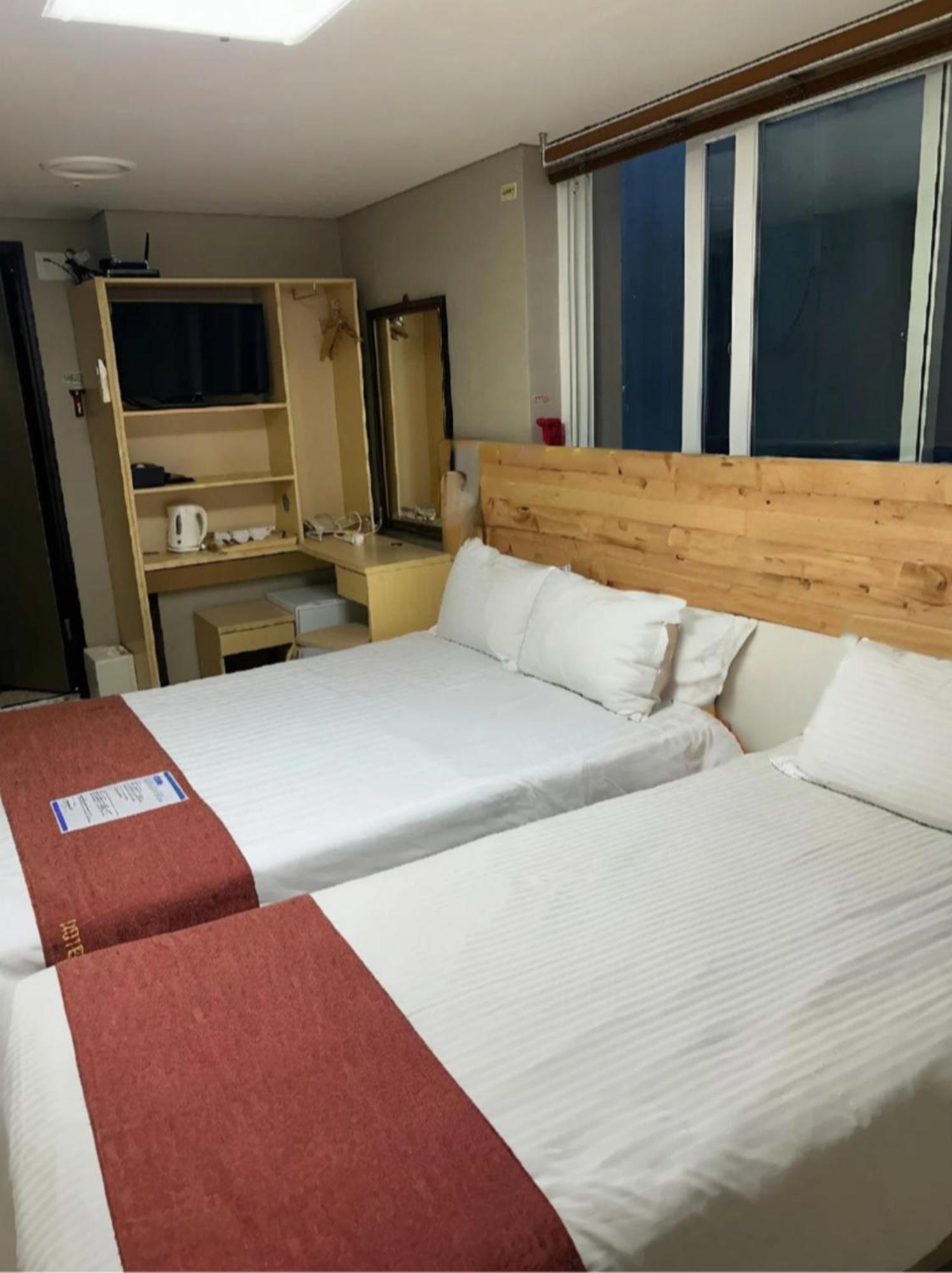 Hotel Myeongdong โซล ภายนอก รูปภาพ